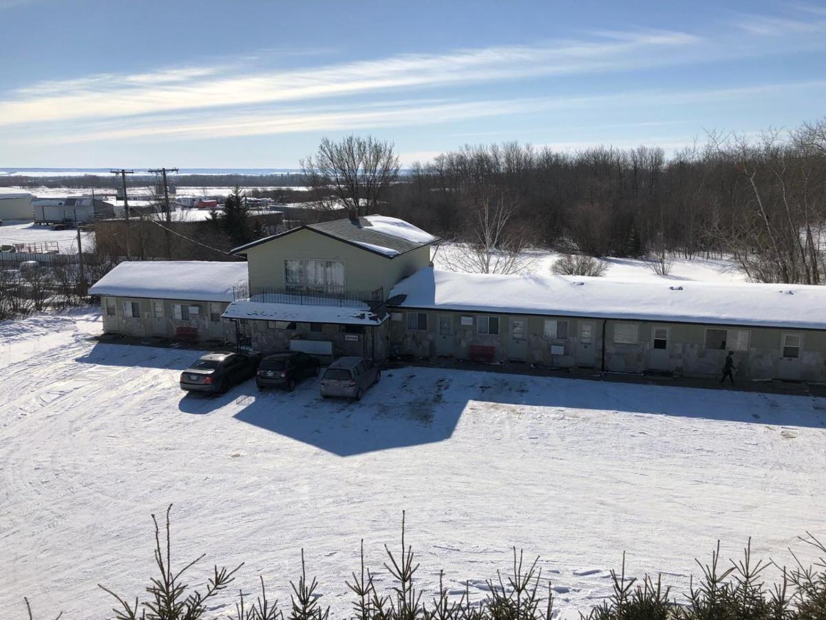 New Country Motel Swan River Екстер'єр фото