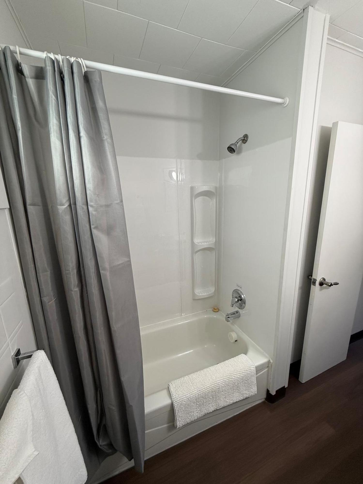 New Country Motel Swan River Екстер'єр фото